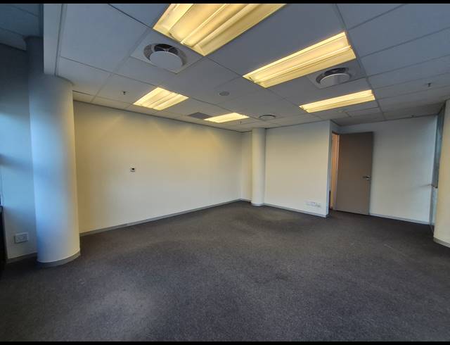 106M² OFFICE TO LET IN SANDTON CENTRAL